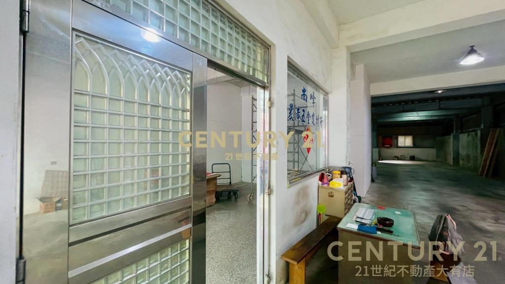 (租)大有商圈大地坪挑高黃金店面