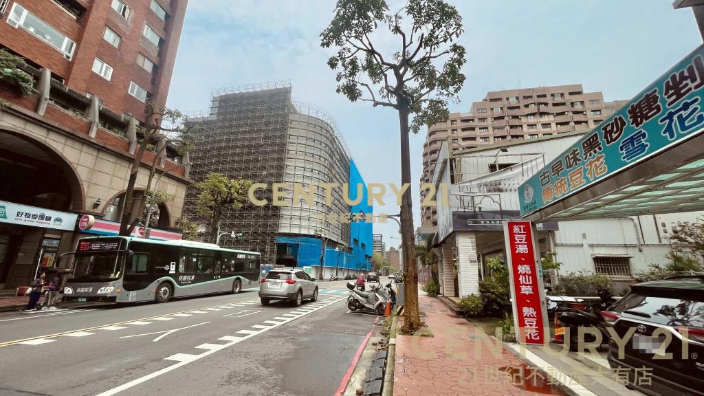 (租)大有商圈大地坪挑高黃金店面