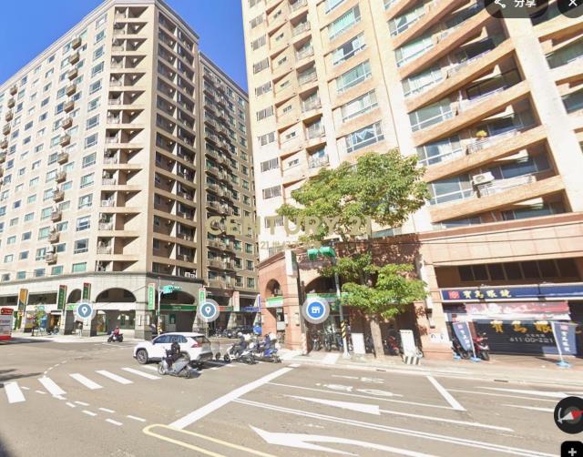 藝文中路黃金店面