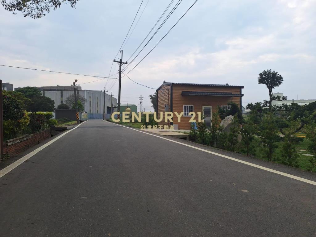 青埔內厝路農地附合法資材室