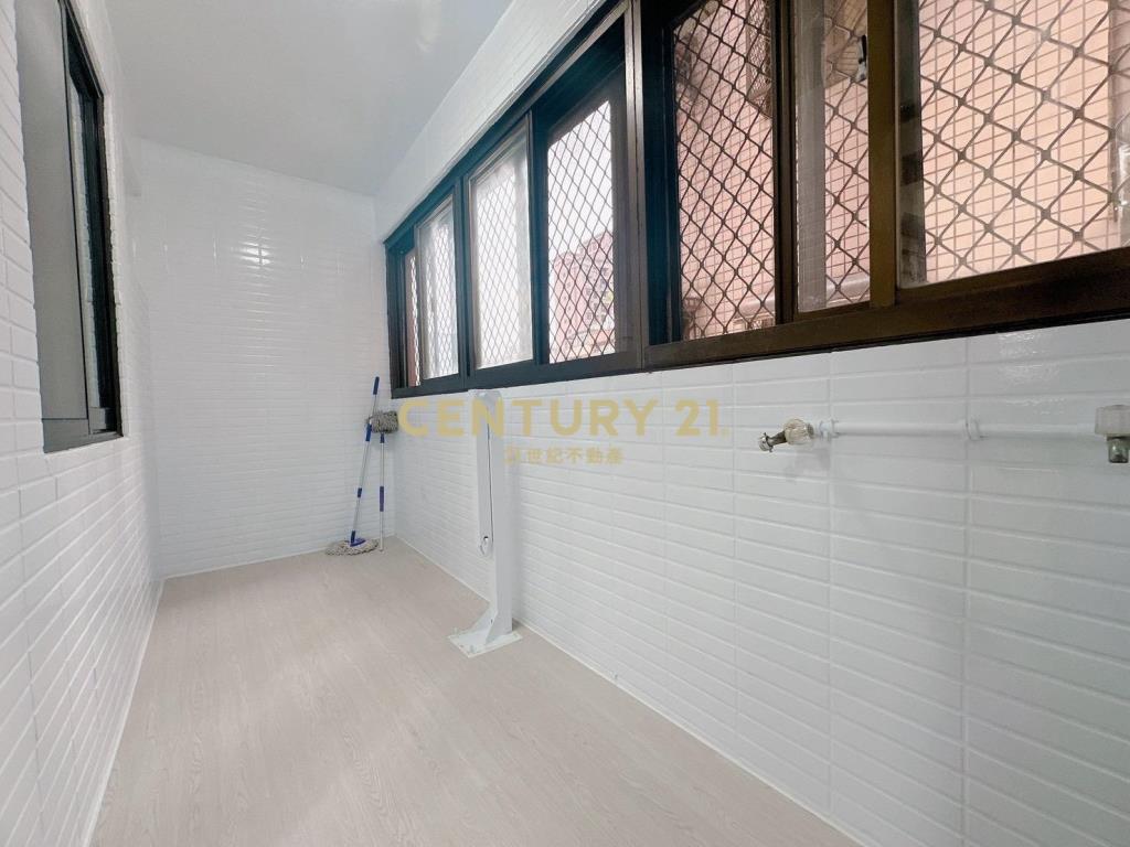 中山國小中平商圈旁電梯美三房