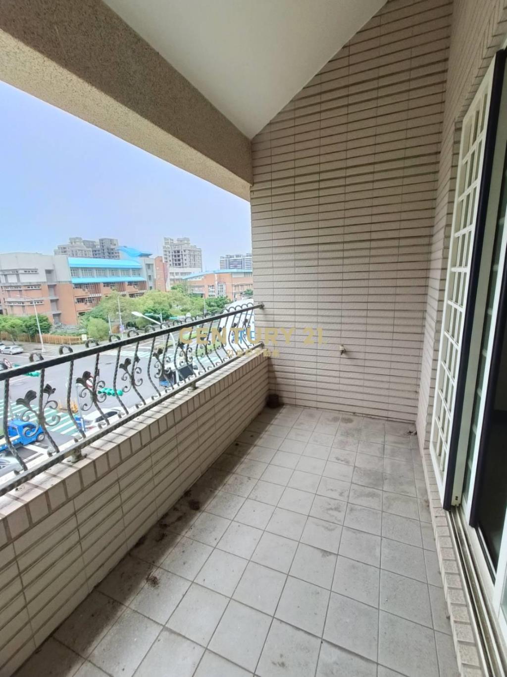 正青埔國中透天店面