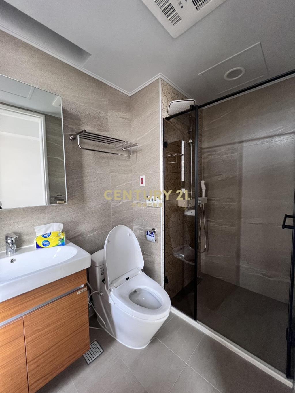 威均晶璽全新採光兩房車