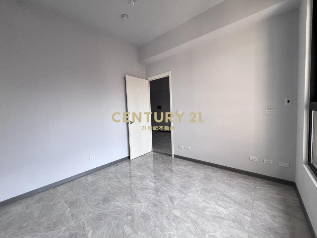 威均晶璽全新採光兩房車