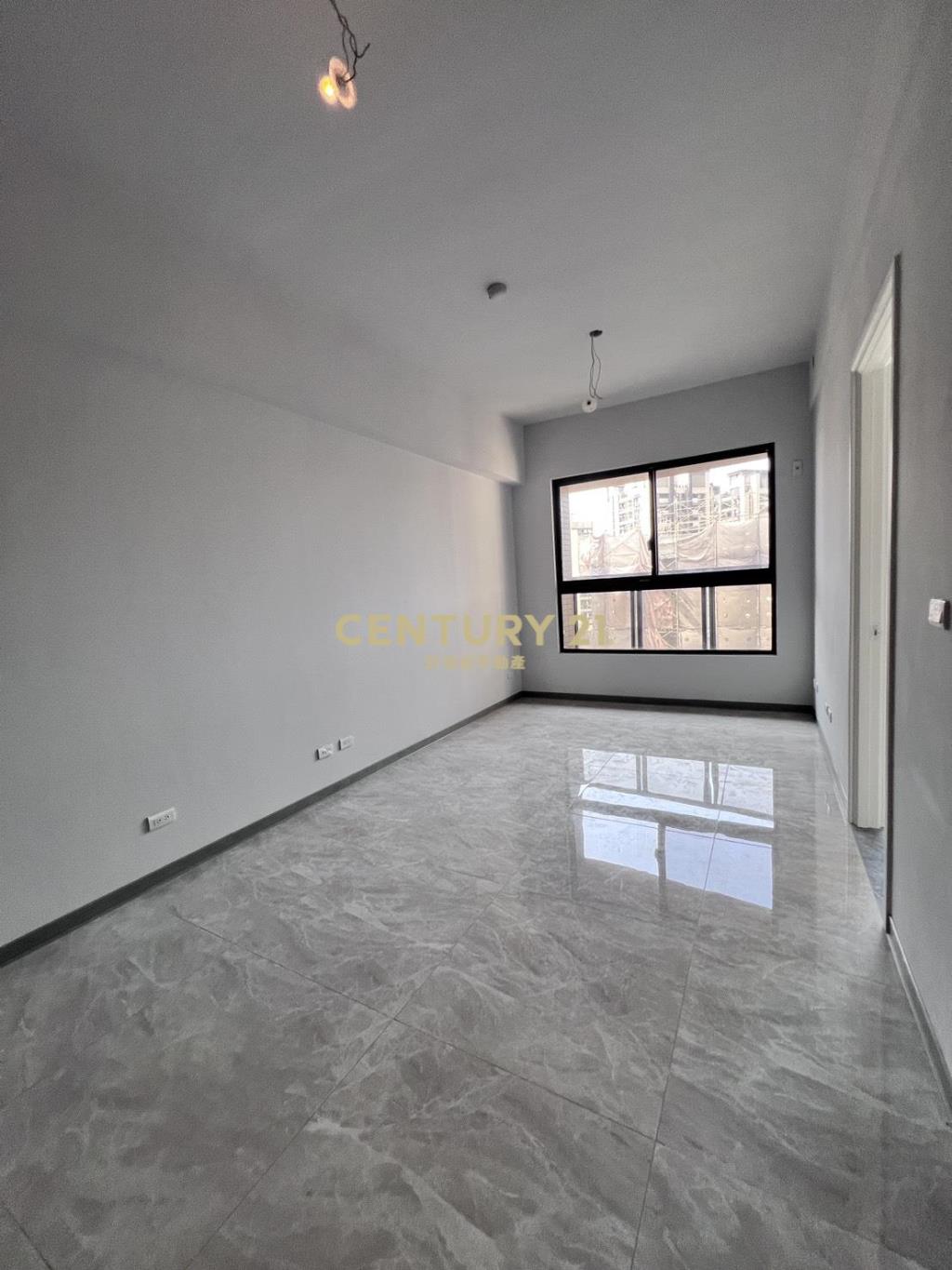 威均晶璽全新採光兩房車