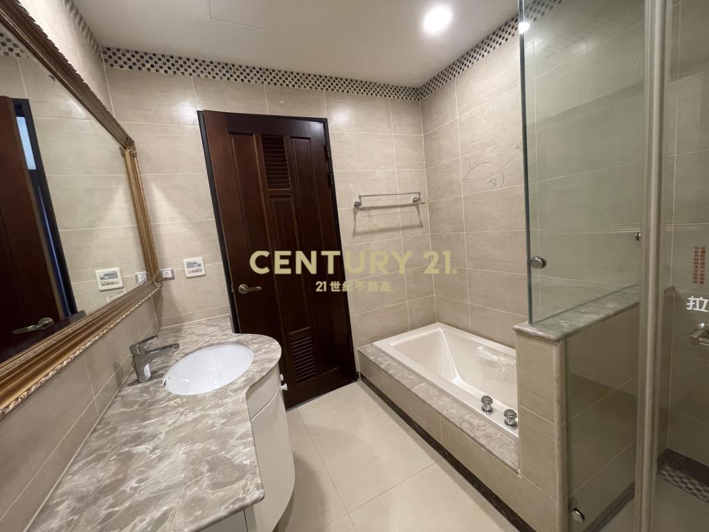 青埔A19旁3+1房雙車觀景戶