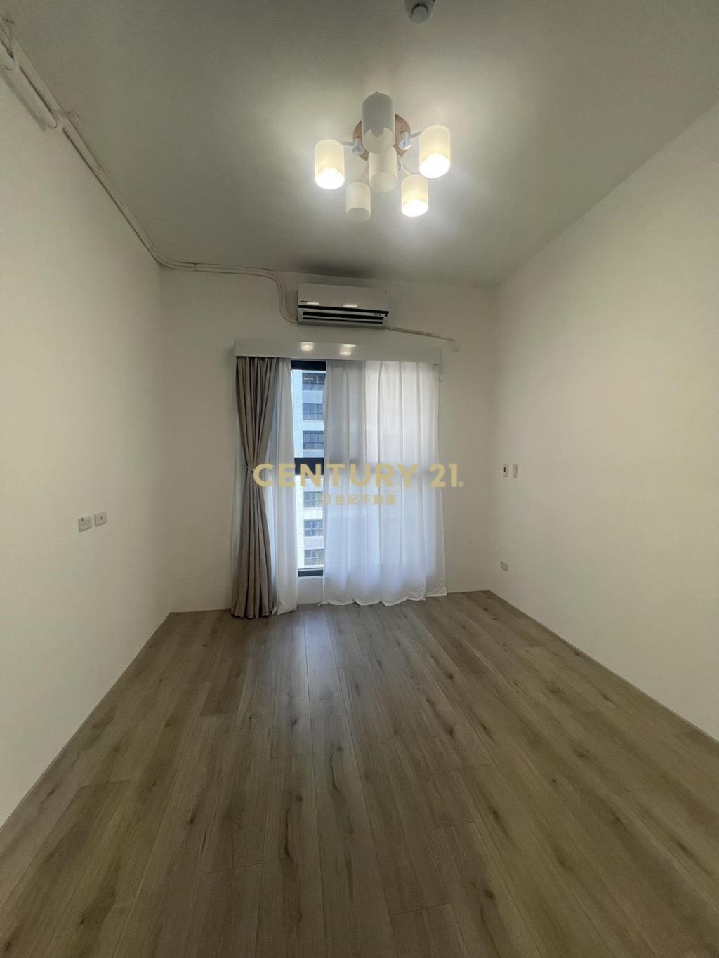 皇普園首之道全新3房車