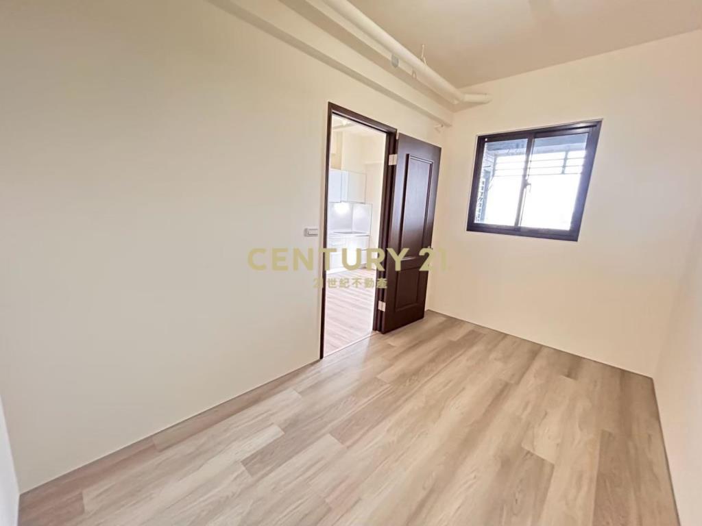 近喜來登全新兩房雙車位