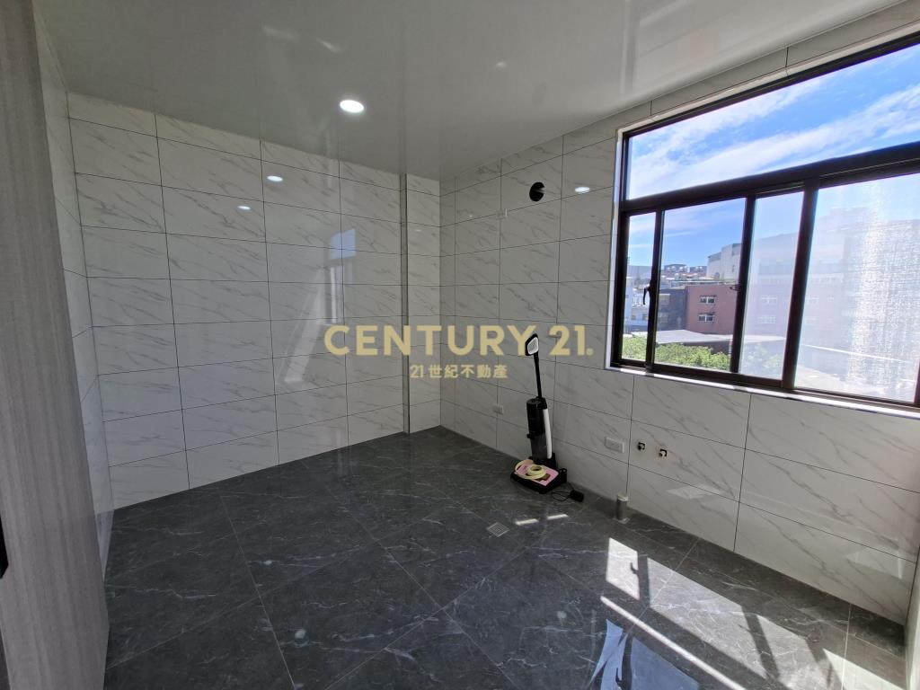 菓林三民路全新二房車