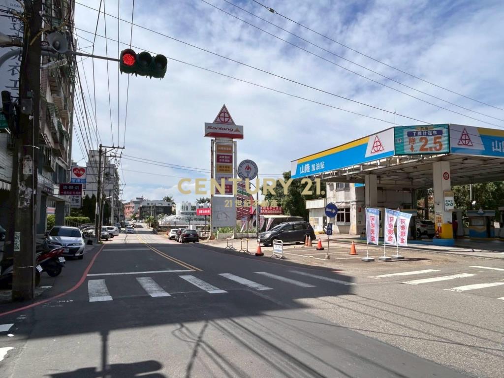 臨體育園區一樓雙車