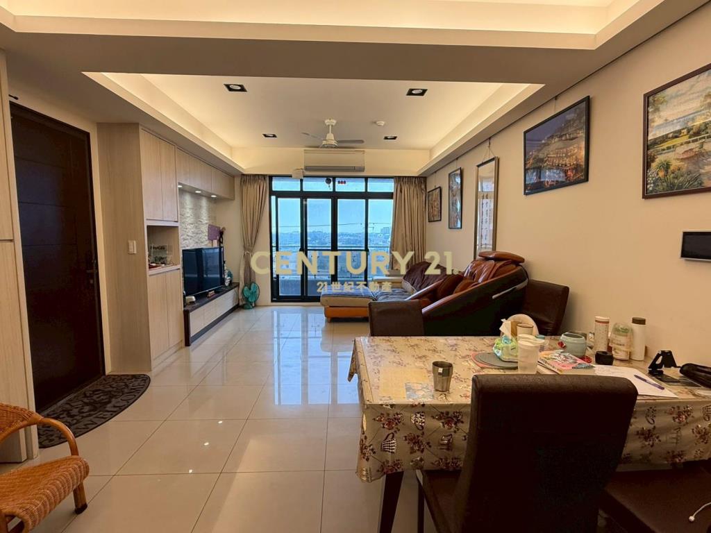 青埔電梯四房車