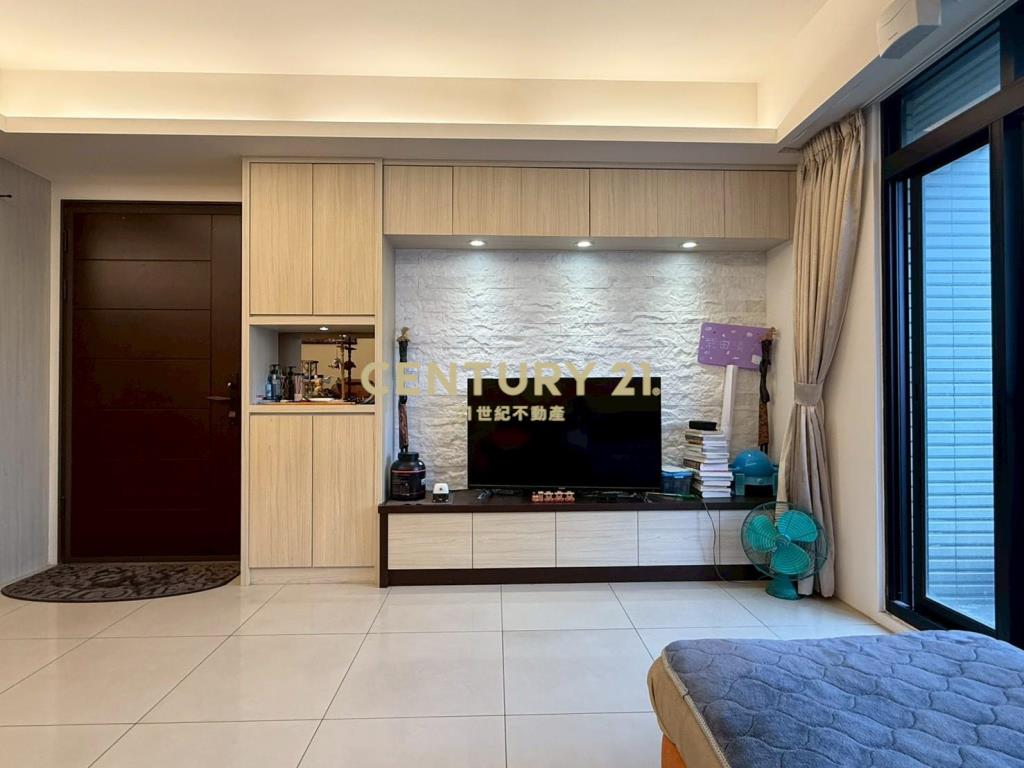 青埔電梯四房車