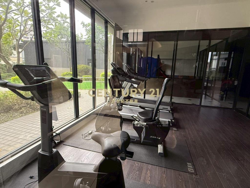 青埔電梯四房車