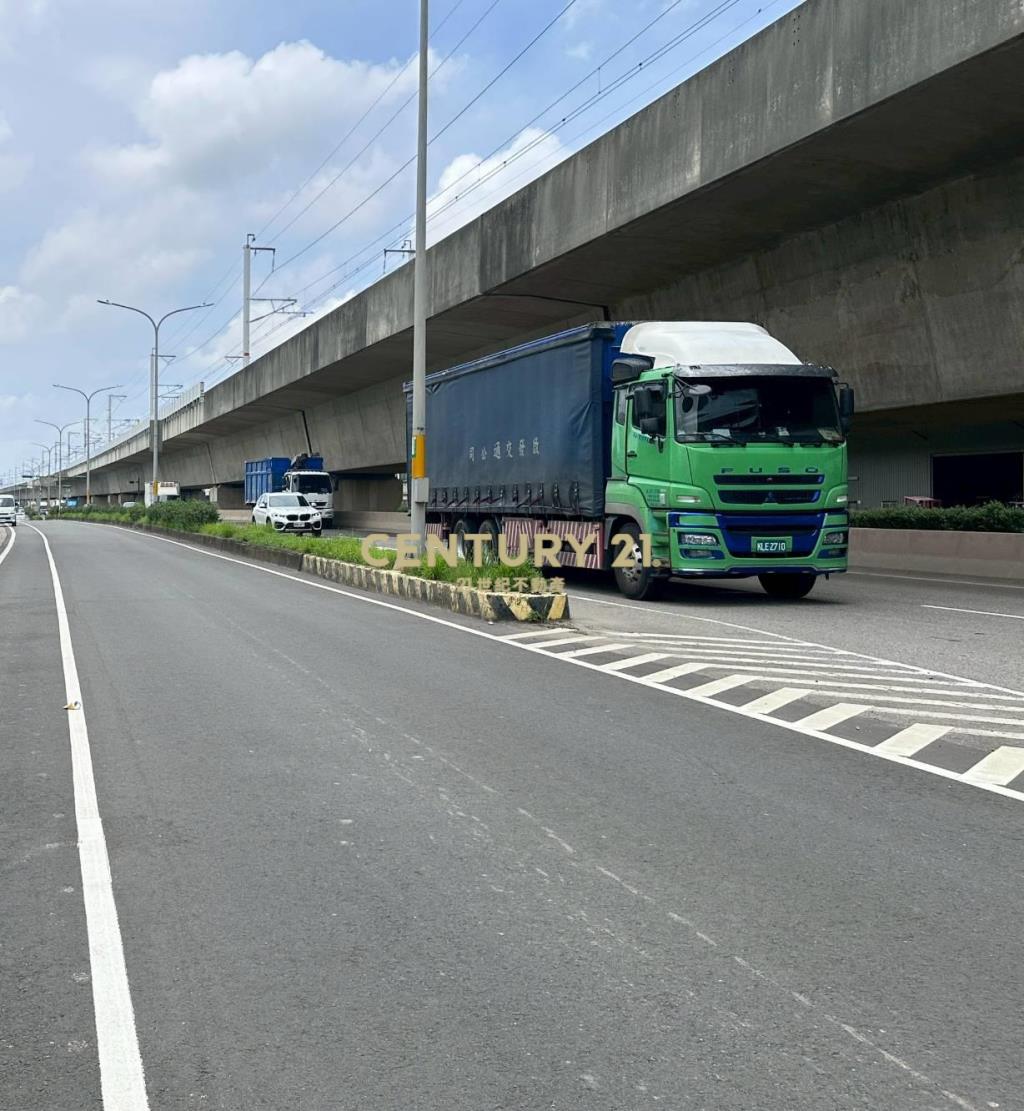 大竹交流道旁正南青路交通用地