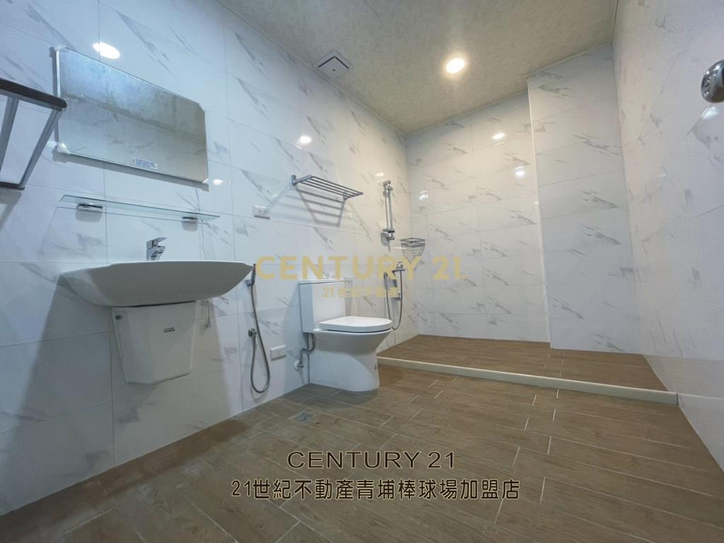 內定十六街電梯透天