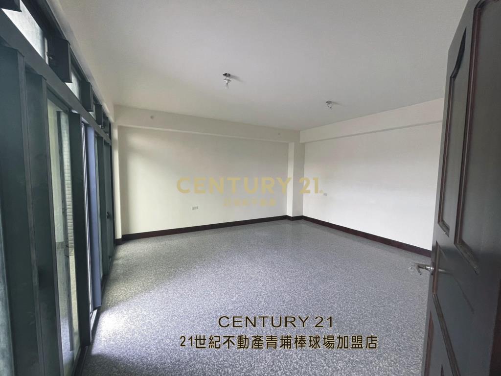 內定十六街電梯透天