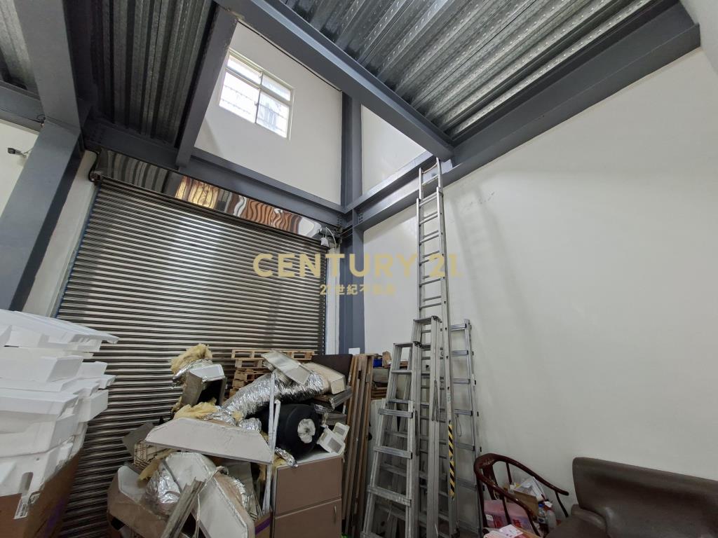 楊梅校前路挑高7米倉庫店舖