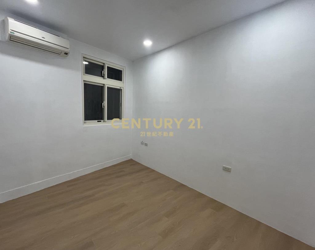 三重捷運邊間面寬公寓