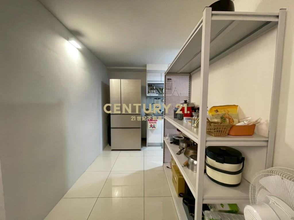 楊梅交流道輕屋齡三房平面車