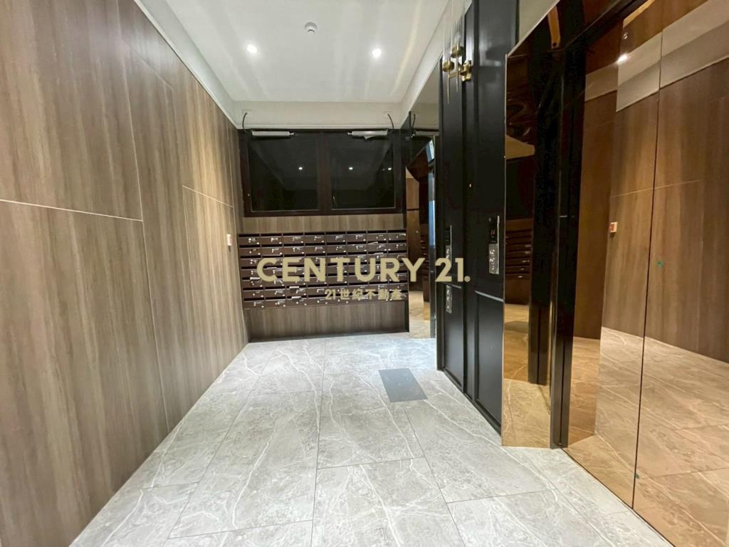 楊梅交流道輕屋齡三房平面車