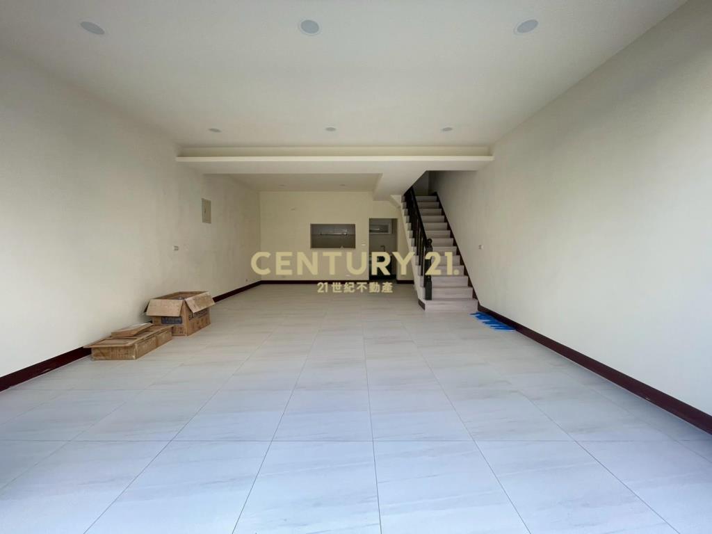 獅子林商圈臨路整新透天