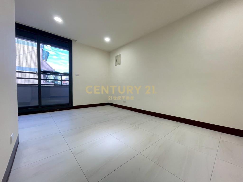 獅子林商圈臨路整新透天