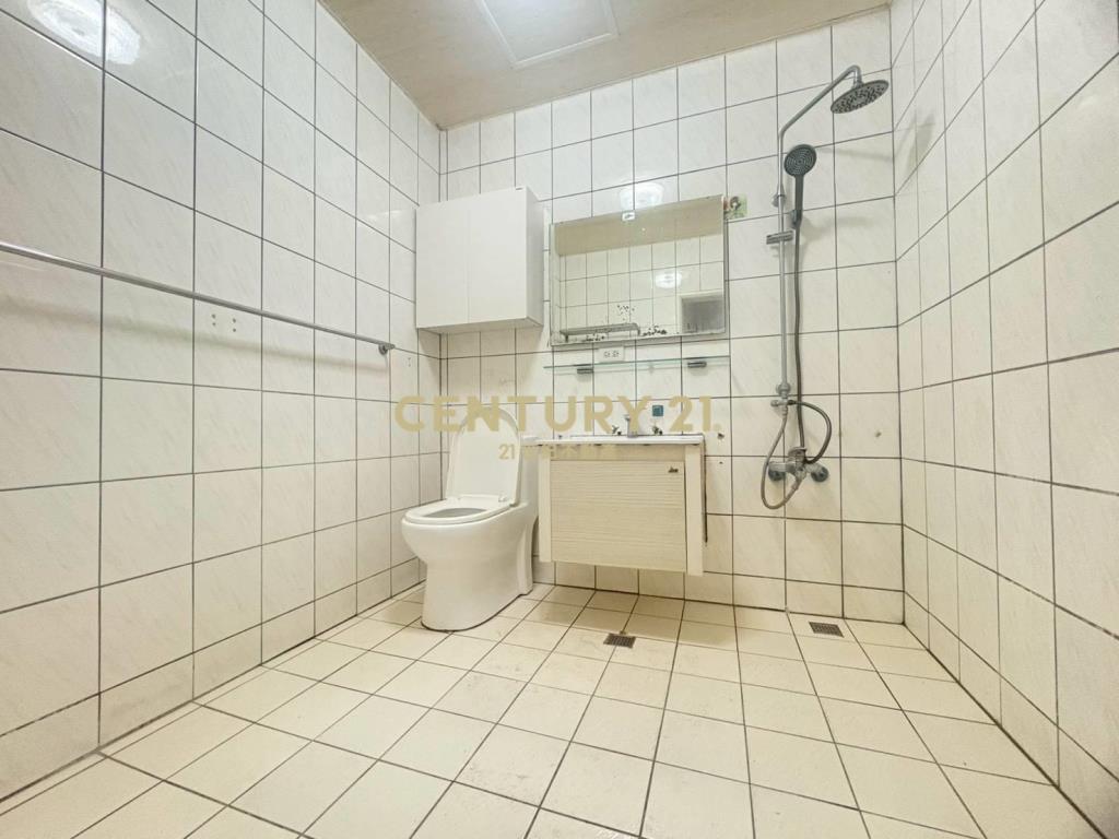 中壢山東前院停車透天