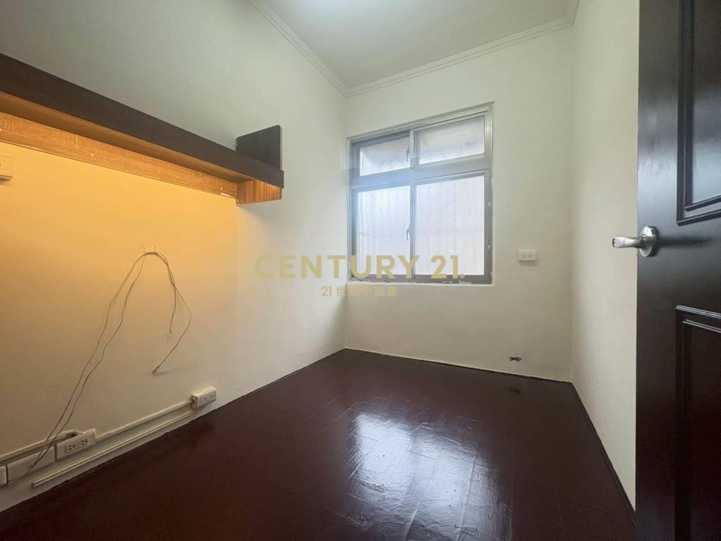 中壢山東前院停車透天