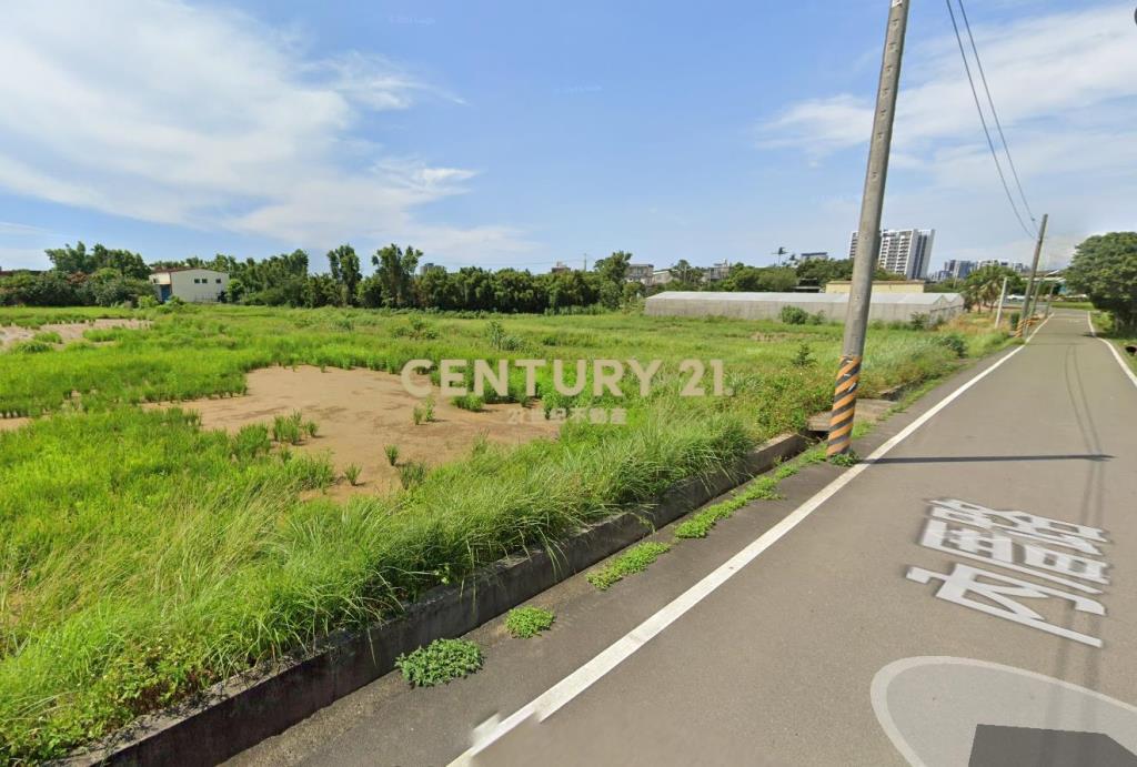 近高鐵南路方正美農地