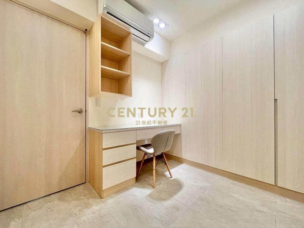 青埔國家大院三房車