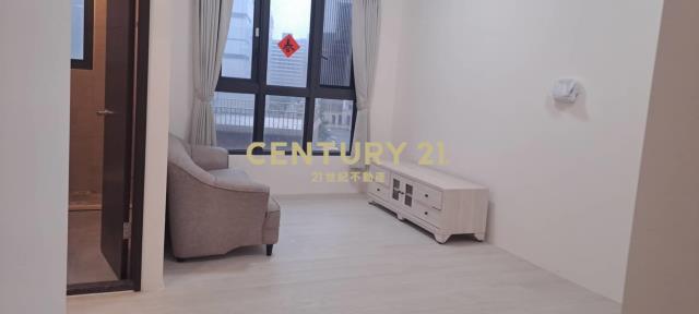 青埔旁全新2房+車位