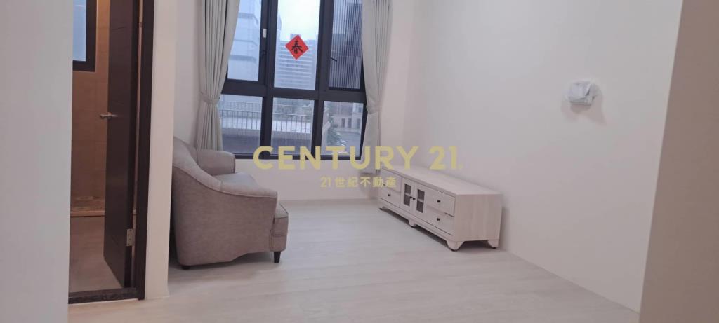 青埔旁全新2房+車位