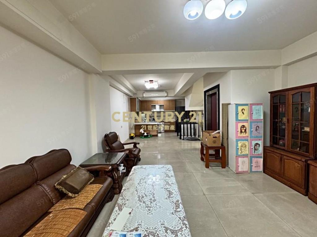 鄰廣豐商圈G5站稀有透天電梯別墅