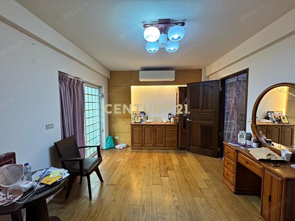 鄰廣豐商圈G5站稀有透天電梯別墅