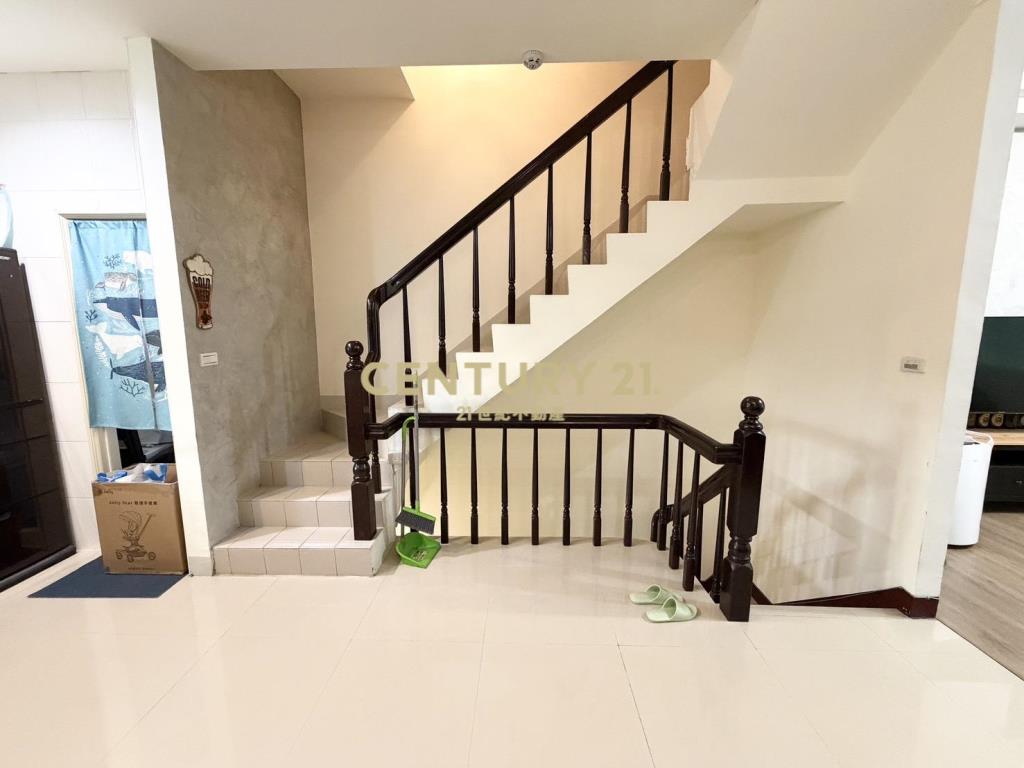 青埔旁低總價寧靜美別墅