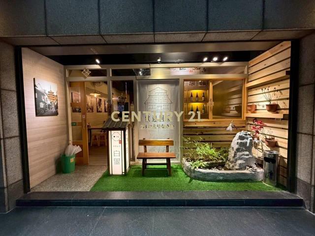 A8長庚商圈黃金店面