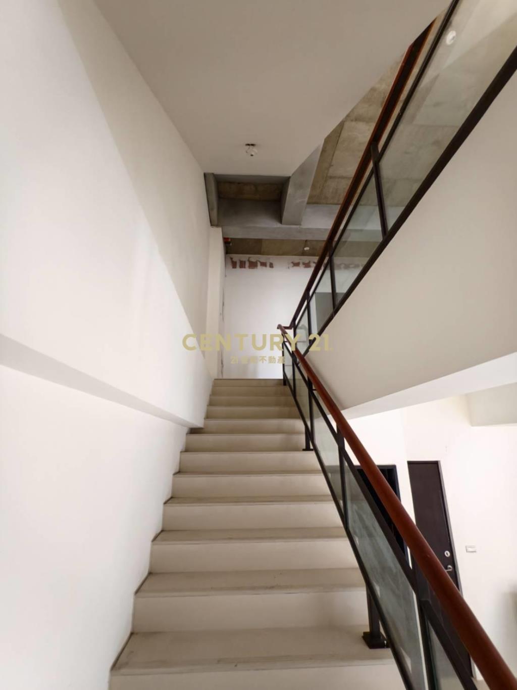 過嶺大地坪透天別墅