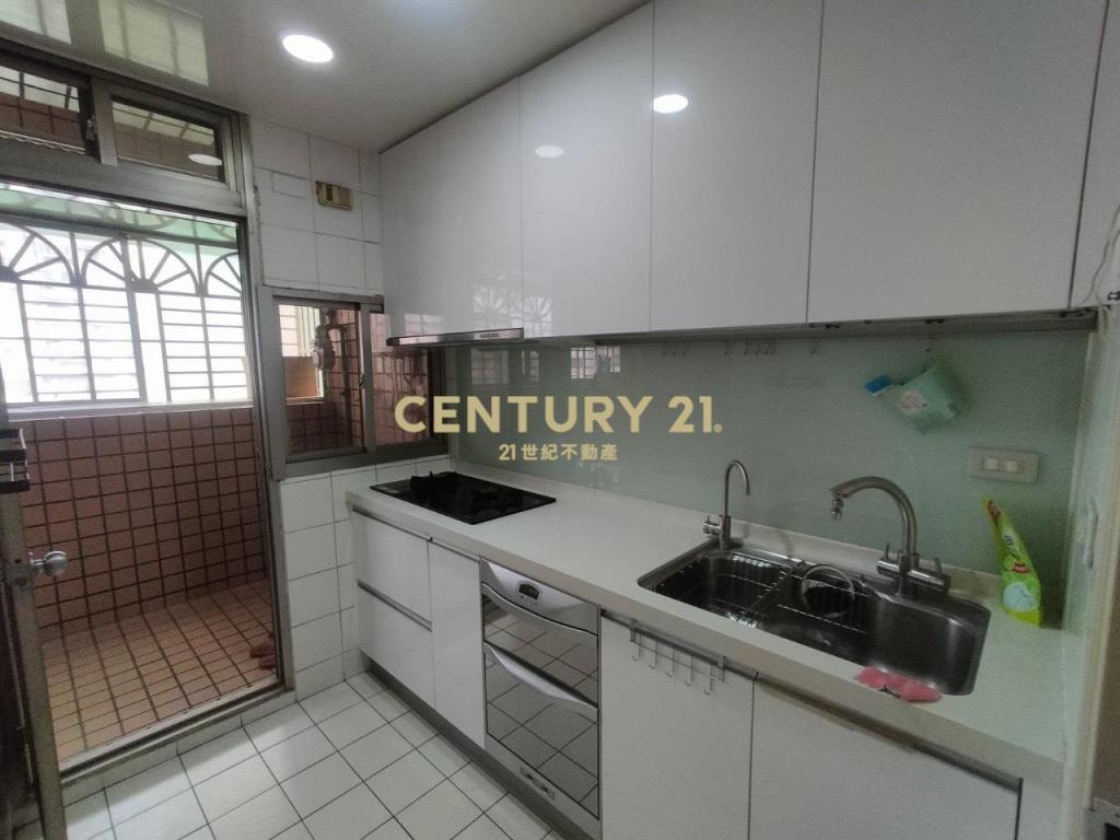 內壢後站電梯3房