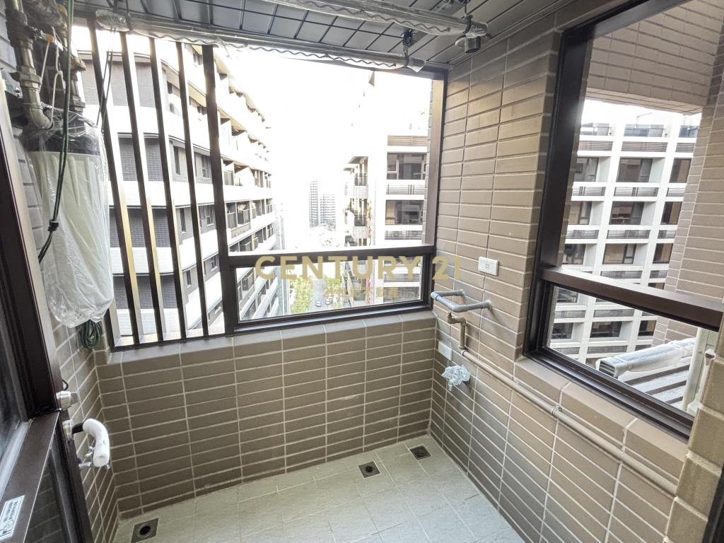 青埔喜徠登投資戶