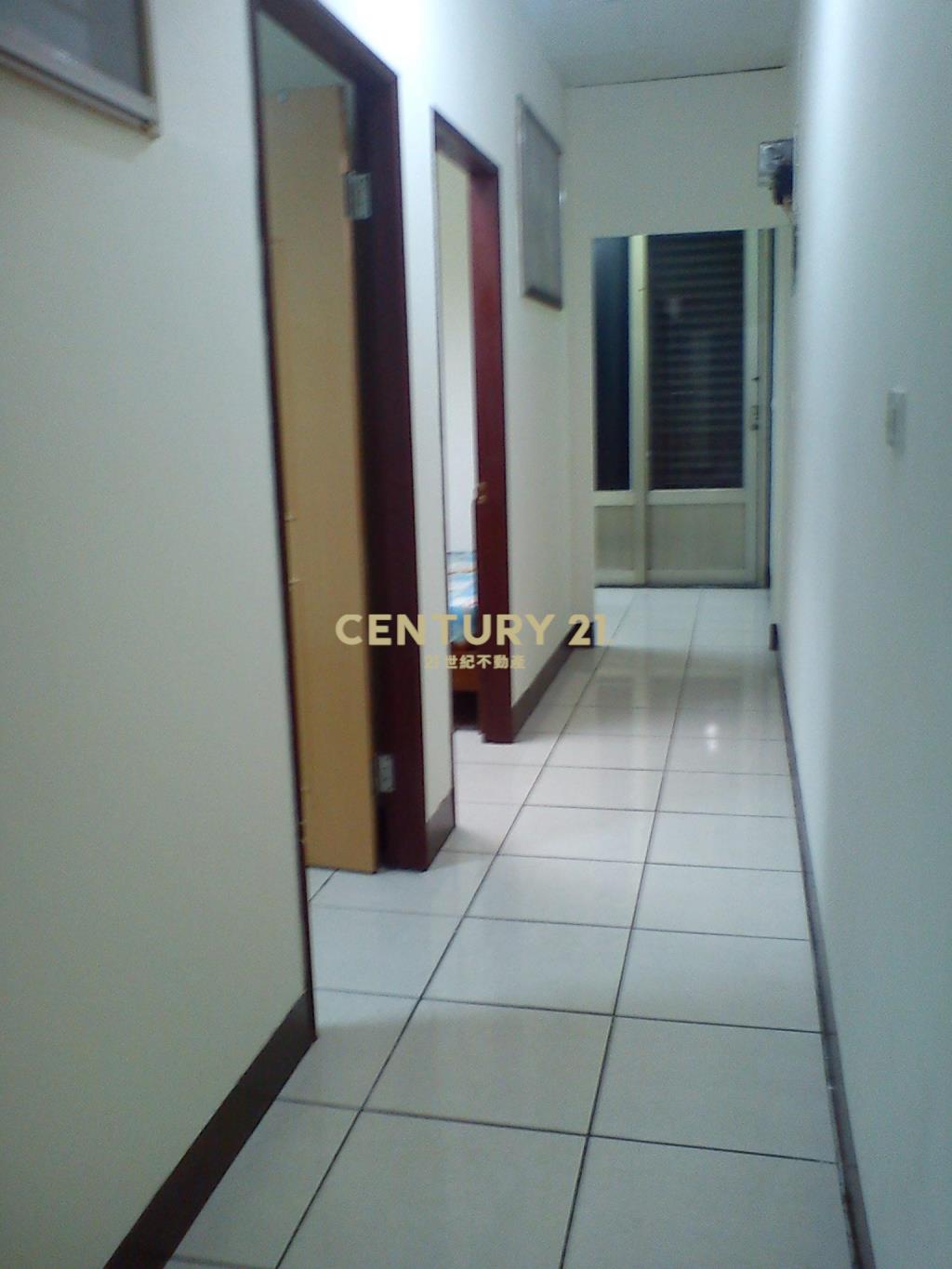 正濱海路收租透天