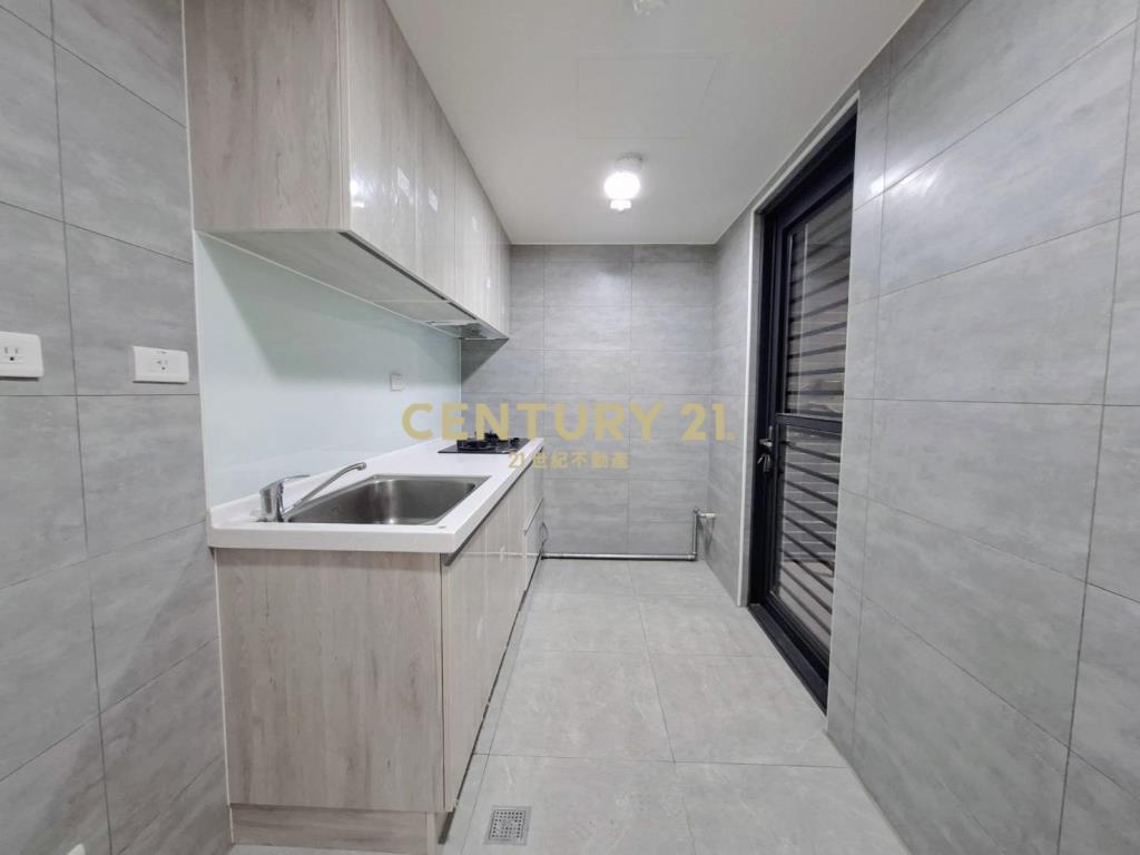 航空城全新美二房車