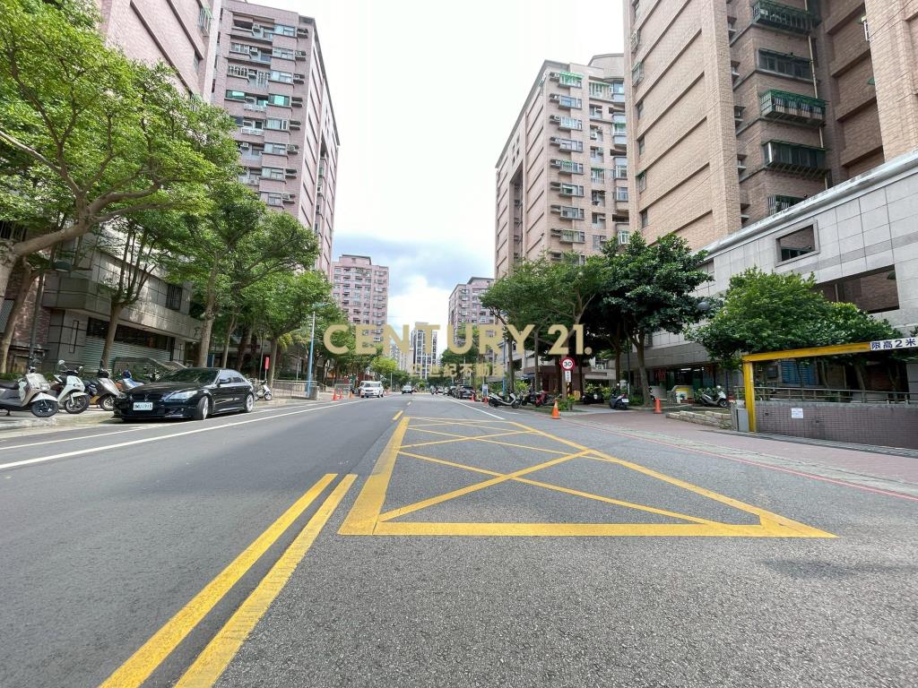 陸光景觀三房平面車