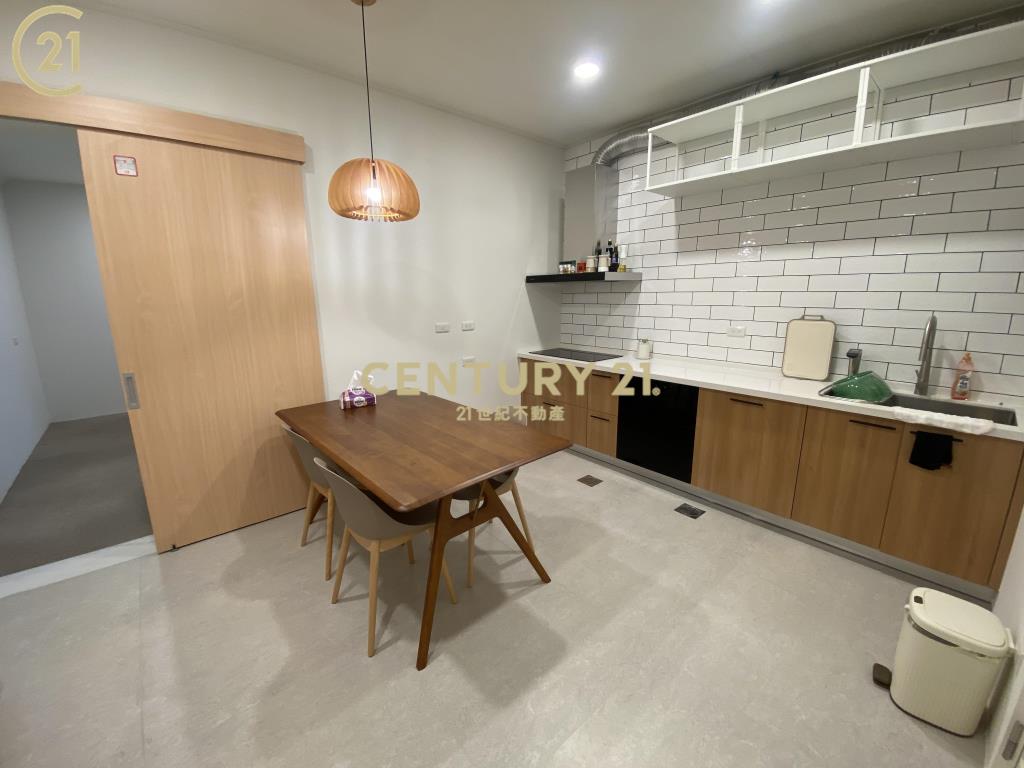 近中壢交流道精裝美透天 桃園中壢房價