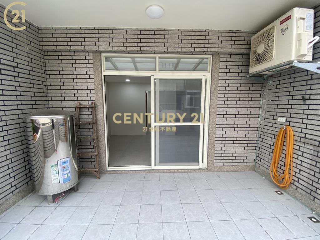 近中壢交流道精裝美透天 桃園中壢房價