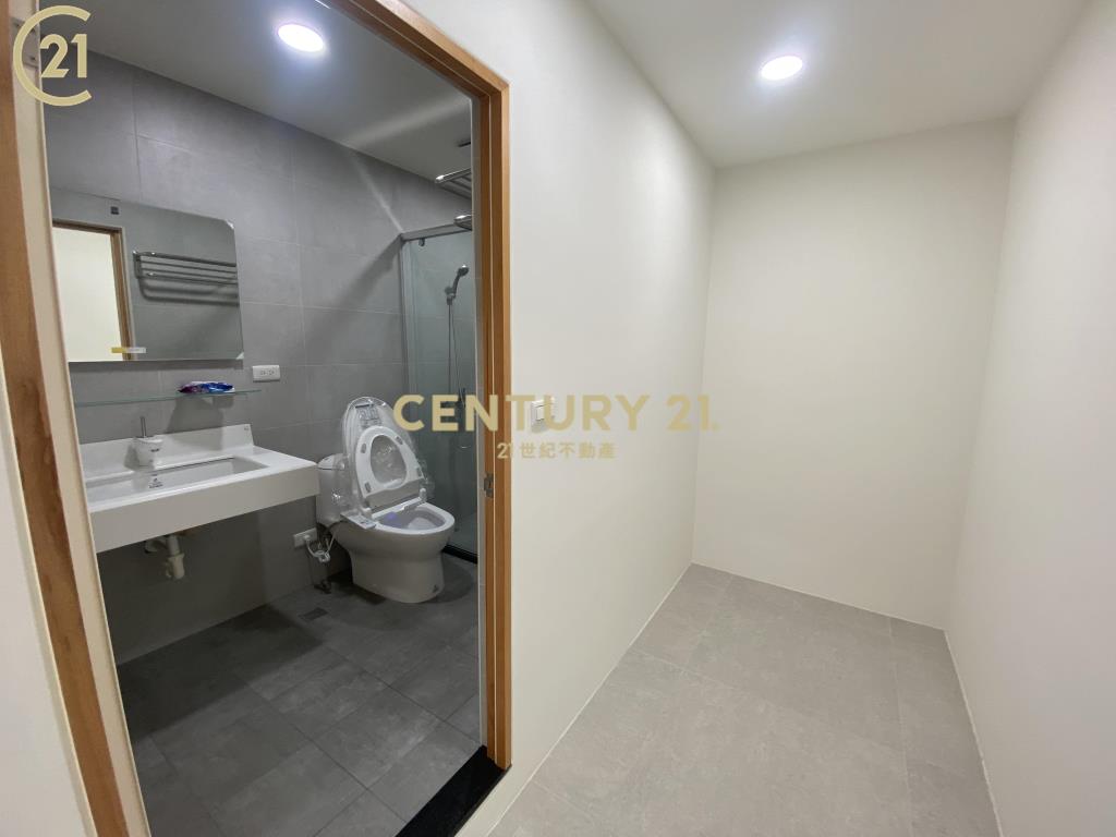 近中壢交流道精裝美透天 桃園中壢房價