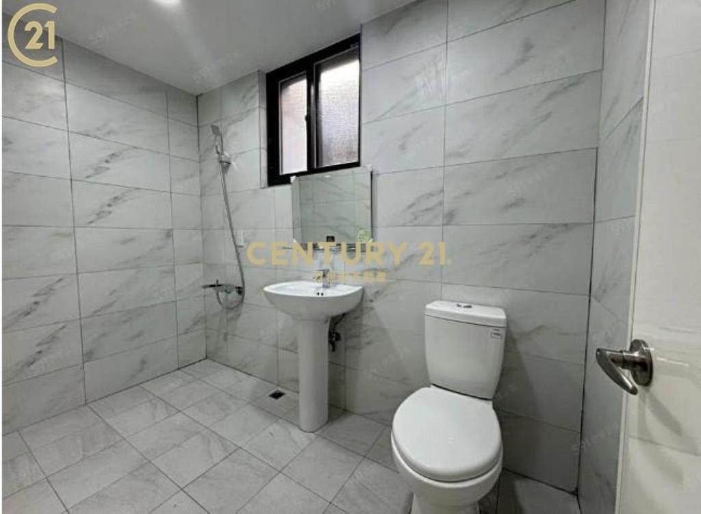 埔頂國小旁孝親整新透天 桃園中壢房價