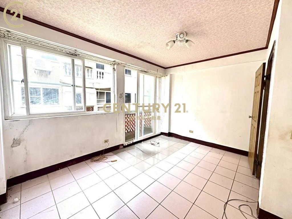 低總價楊梅菓嶺社區美4房花園車庫