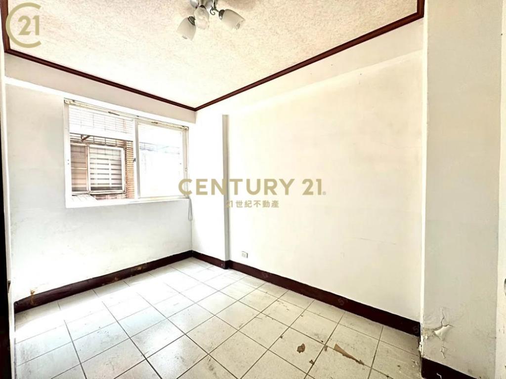 低總價楊梅菓嶺社區美4房花園車庫