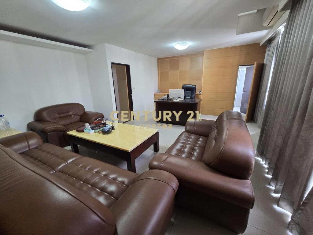 市區稀有大地坪電梯透天