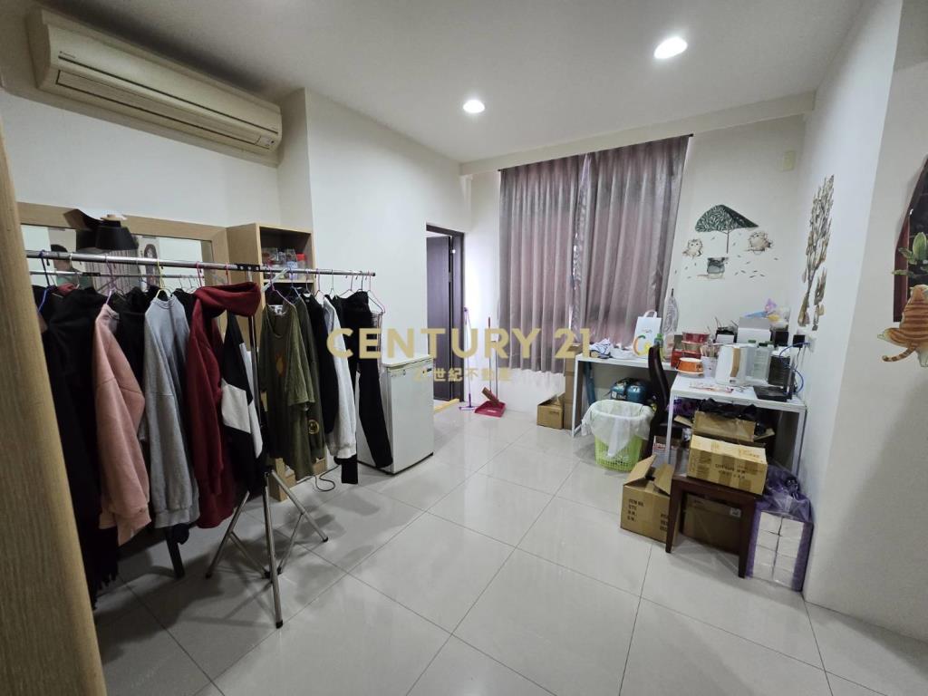 市區稀有大地坪電梯透天